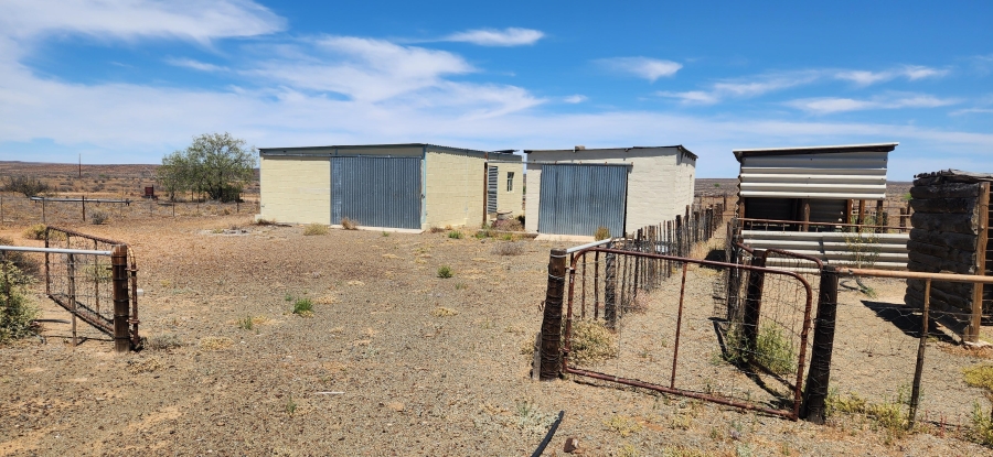 2 Bedroom Property for Sale in Loeriesfontein Northern Cape